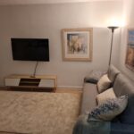 Interior de piso turístico en Cantabria, preparado para el alquiler