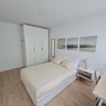 Interior de piso turístico en Cantabria, preparado para el alquiler