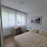 Interior de piso turístico en Cantabria, preparado para el alquiler