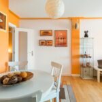 Interior de piso turístico en Cantabria, preparado para el alquiler